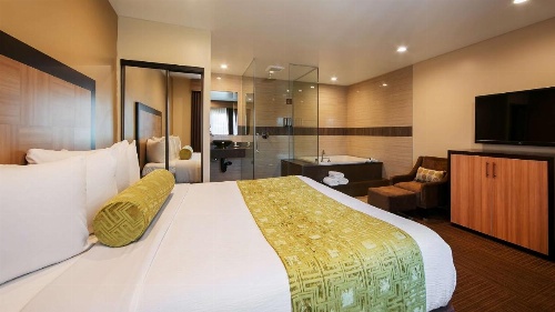 Best Western Plus Glendale image 14