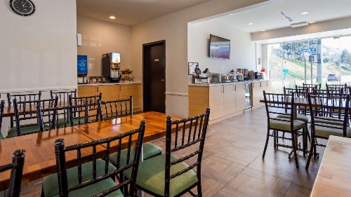 Best Western Plus Glendale image 3
